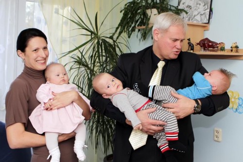 Klaipėdos meras pasveikino trynukų susilaukusias šeimas