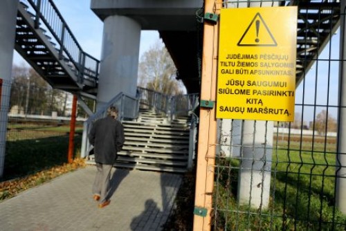 Klaipėdos miesto savivaldybė apgynė miestiečių teisę naudotis pėsčiųjų tiltu